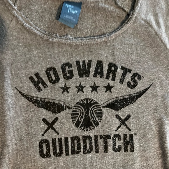 Harry Potter hogwarts quidditch gray long sleeve pocked sweater never worn - Picture 5 of 6